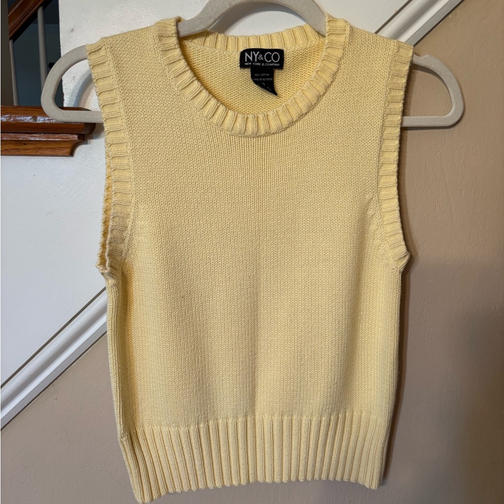 Vintage NY&CO New York & Company Butter Yellow Knit Sleeveless Top